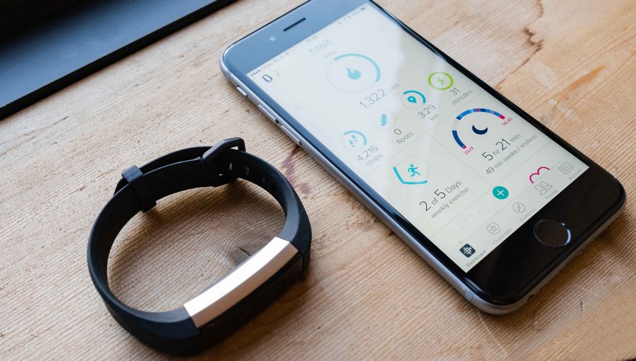 Fitbit تطلق خدمة للتدريب من أجل المساعدة في تحقيق الأهداف الصحية والبدنية