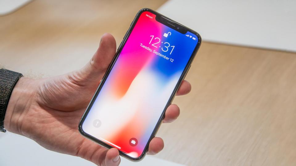 هواتف iPhone القادمة في العام 2019 لن تضم بدورها مستشعرات البصمة في الشاشة