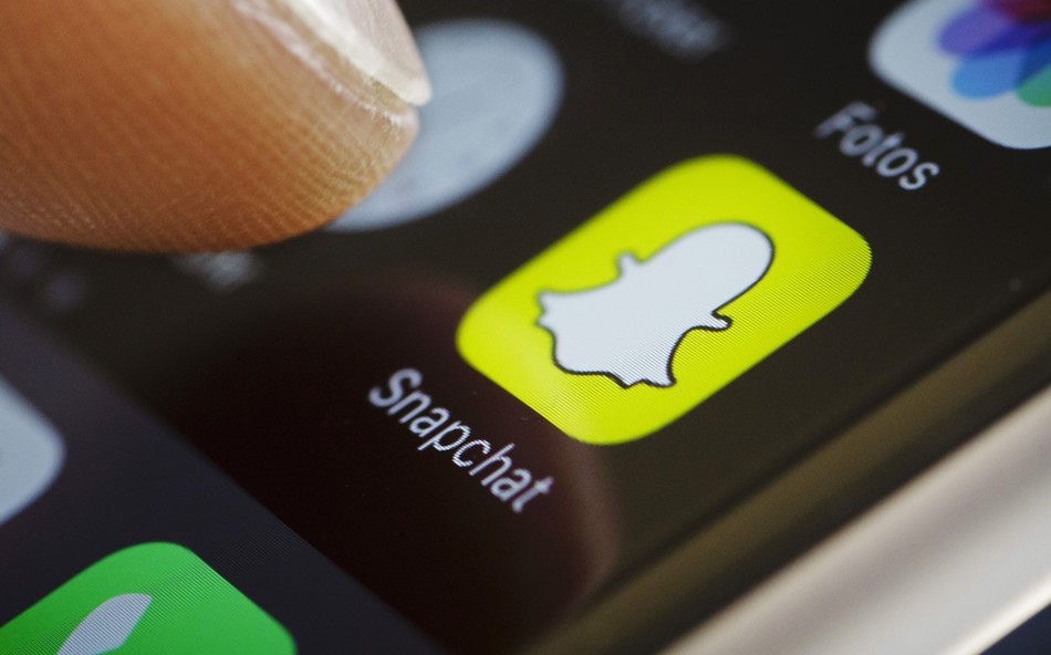 رئيس شركة Snap يعترف بأن إعادة تصميم تطبيق Snapchat كان قراراً متسرعًا