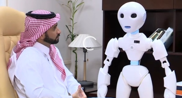 الروبوت "تقني" أول موظف آلي في وزارة التعليم بالسعودية