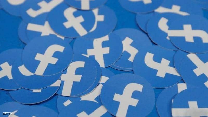 فيسبوك تحذف حسابات مشاهير "مثيرة للجدل"