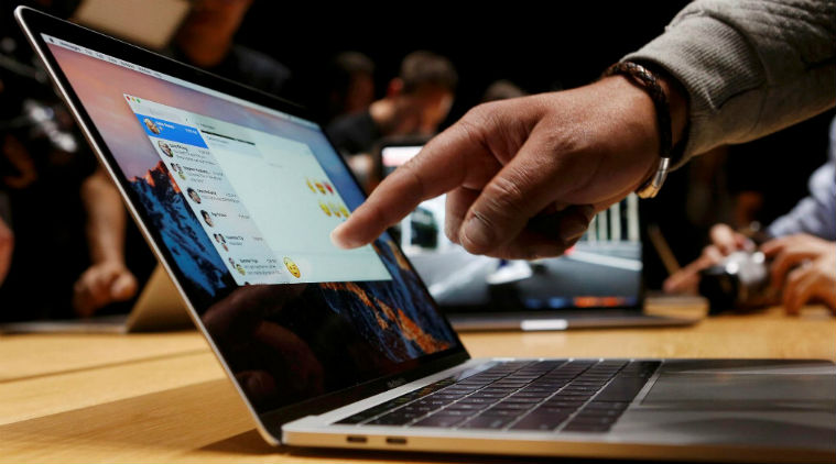 الفرق بين توصيل كمبيوتر MacBook وWindows بجهاز تليفزيون