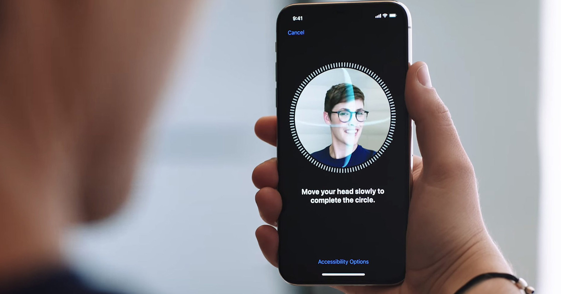 أبل ستعزز هواتف أيفون ببصمة الوجه Face ID وبصمة أسفل الشاشة فى 2021