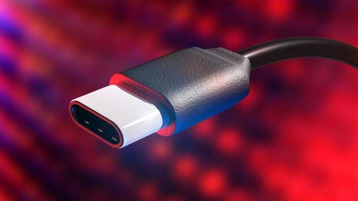 استخدام محطات شحن USB العامة قد تعرض أجهزتك للاختراق