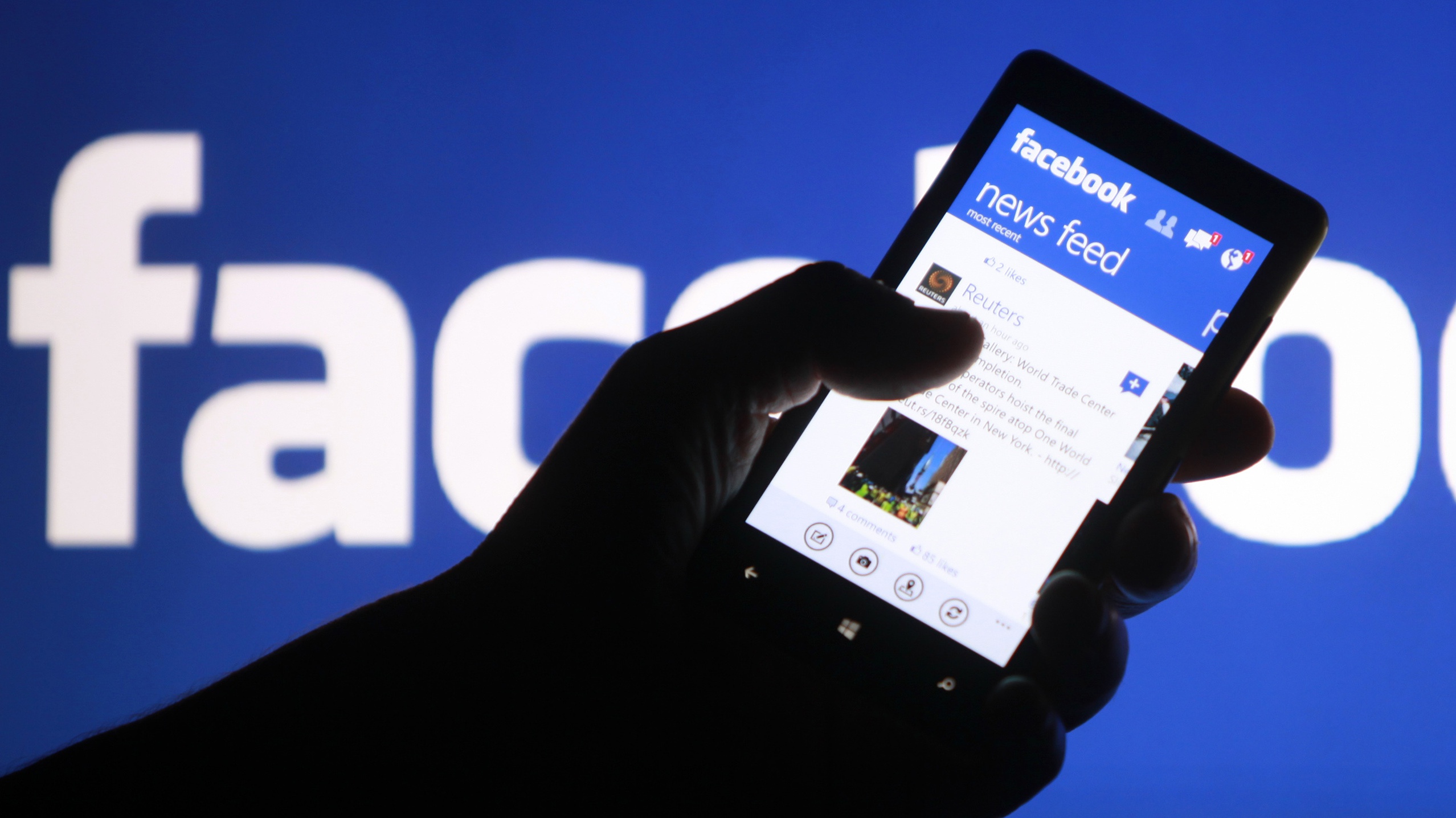 فيسبوك تطلق تطبيقًا جديدًا لشاشتها الذكية "بورتال"