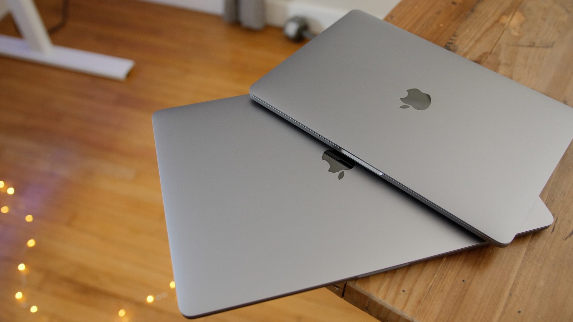 آبل تخطط لإطلاق جهاز MacBook Pro بحجم 14.1 إنشًا