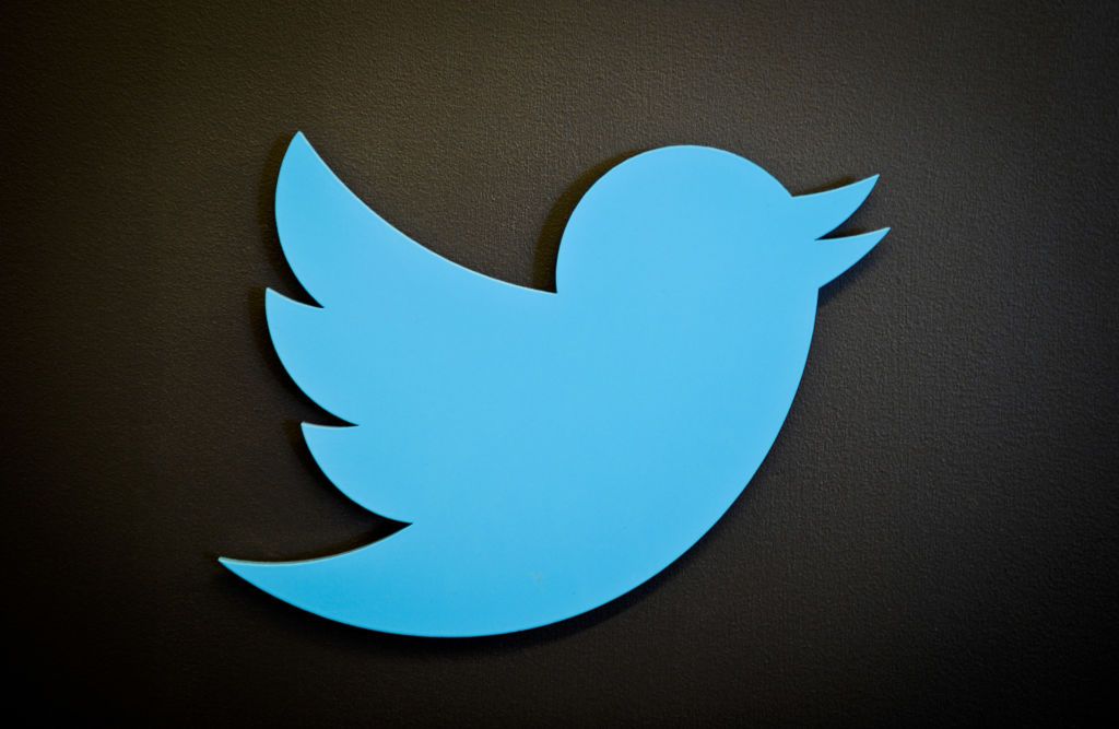 كيف يمكنك التبديل بين حسابات متعددة في تويتر بسهولة؟