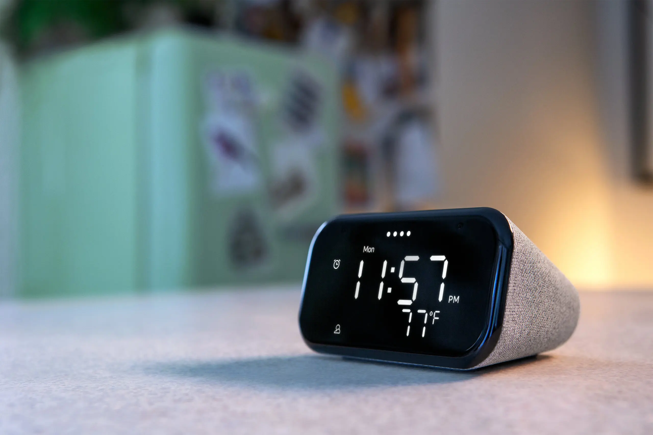 لينوفو تعلن عن المنبه الذكي Smart Clock Essential