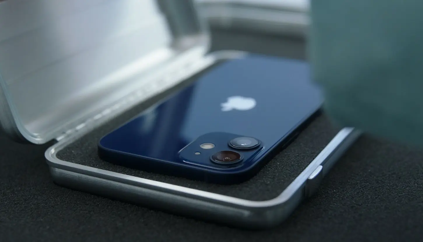 تكنولوجيا آيفون 12 ميني.. أصغر وأخف هاتف في العالم يدعم 5G