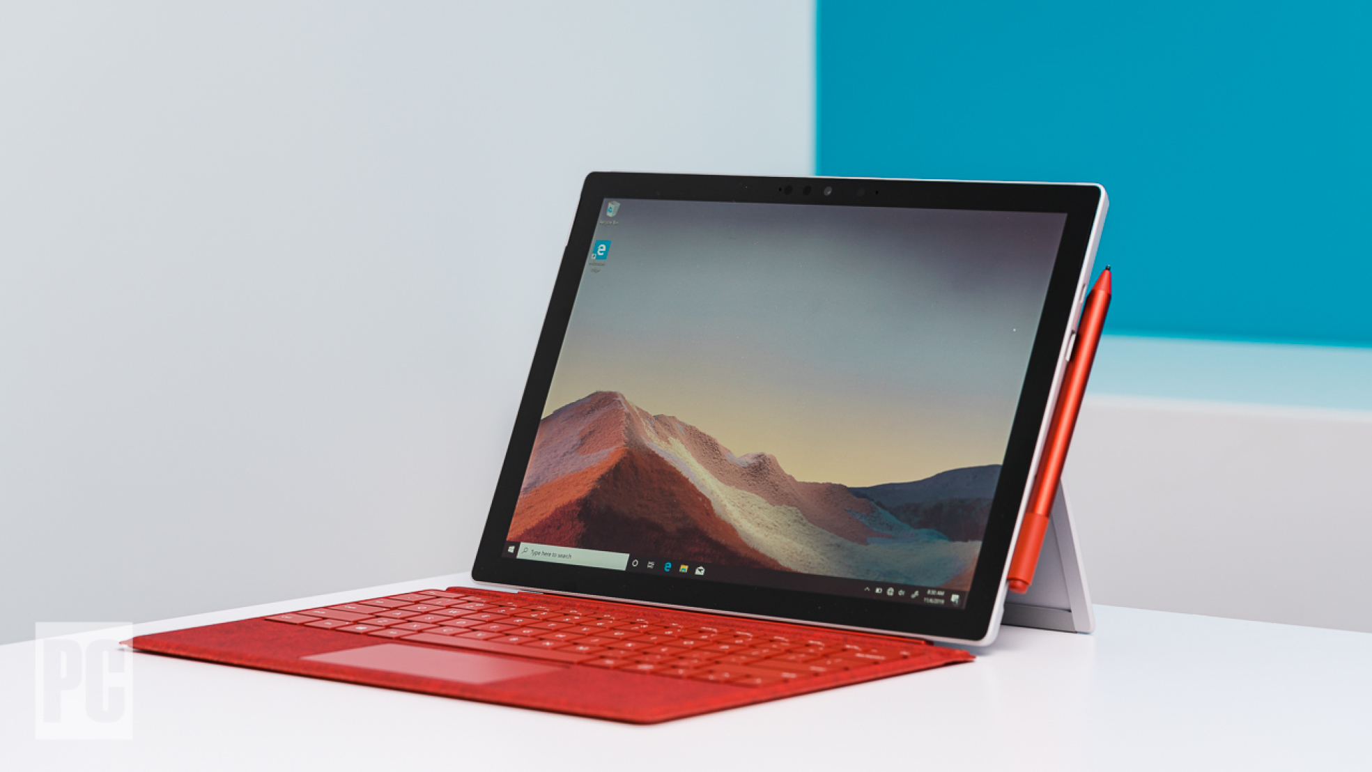 حاسوب Surface Pro 7.. كيف سخرت مايكروسوفت من آبل؟