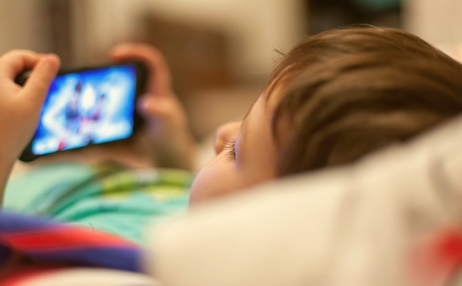 أفضل 8 تطبيقات للرقابة الوالدية للأجهزة الإلكترونية لنظامي Android وiOS