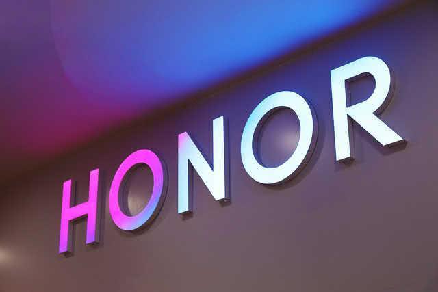 Honor تنفصل عن هواوي و تستعيد خدمة جوجل