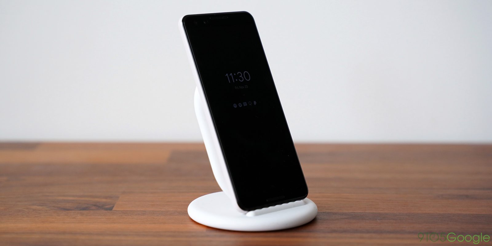 جوجل تطور Pixel Stand جديد لهاتف Pixel 6