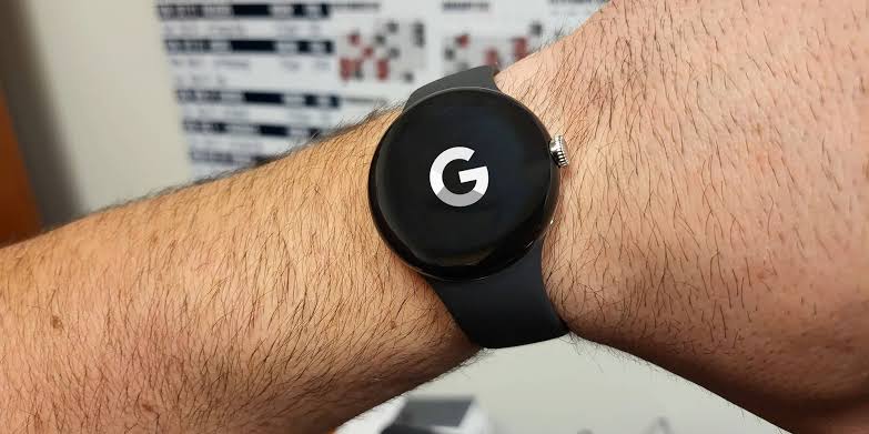 ساعات Pixel Watch من جوجل ستوفر اتصالا خلويا