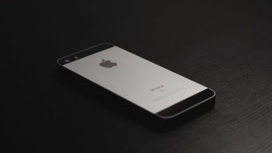 أبرز الاختلافات بين هاتفى Nothing Phone و iPhone SE 2020