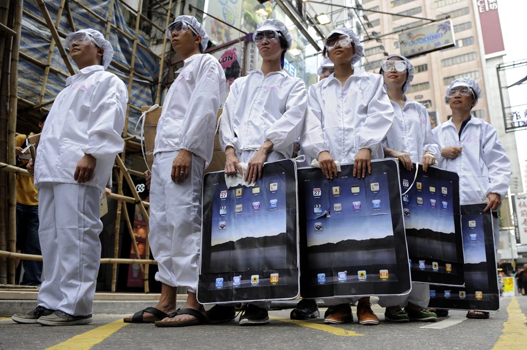فوضى كورونا داخل الصين يضرب خطوط إنتاج هواتف آيفون 14 برو