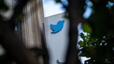 شركة عالمية للدعاية توصي عملاءها بوقف الإعلانات على تويتر