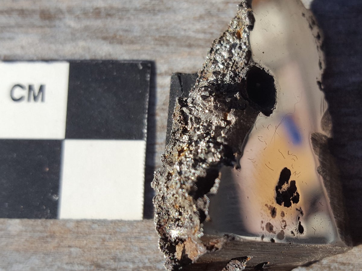 اكتشاف معدنين "لا مثيل لهما" بدولة عربية من نيزك يزن 15 طناً