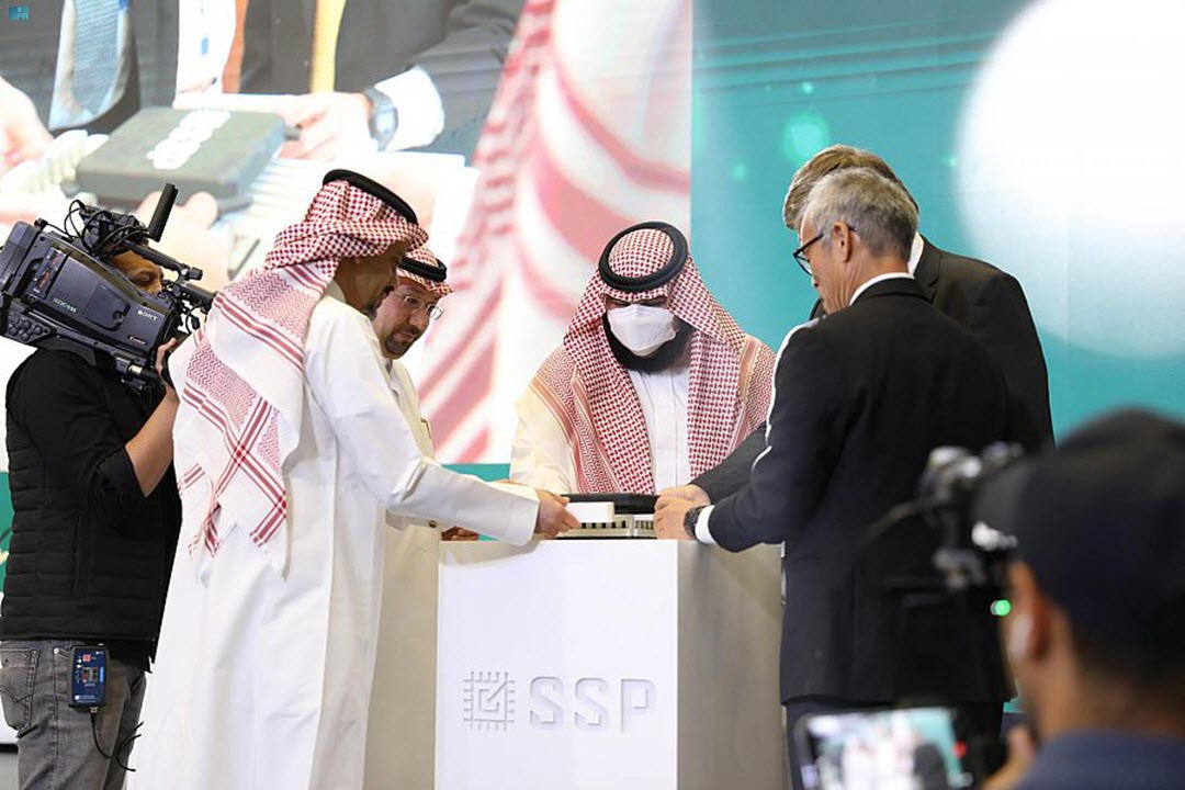 السعودية تدخل عالم أشباه الموصلات بإنشاء مصنع للذكاء الاصطناعي