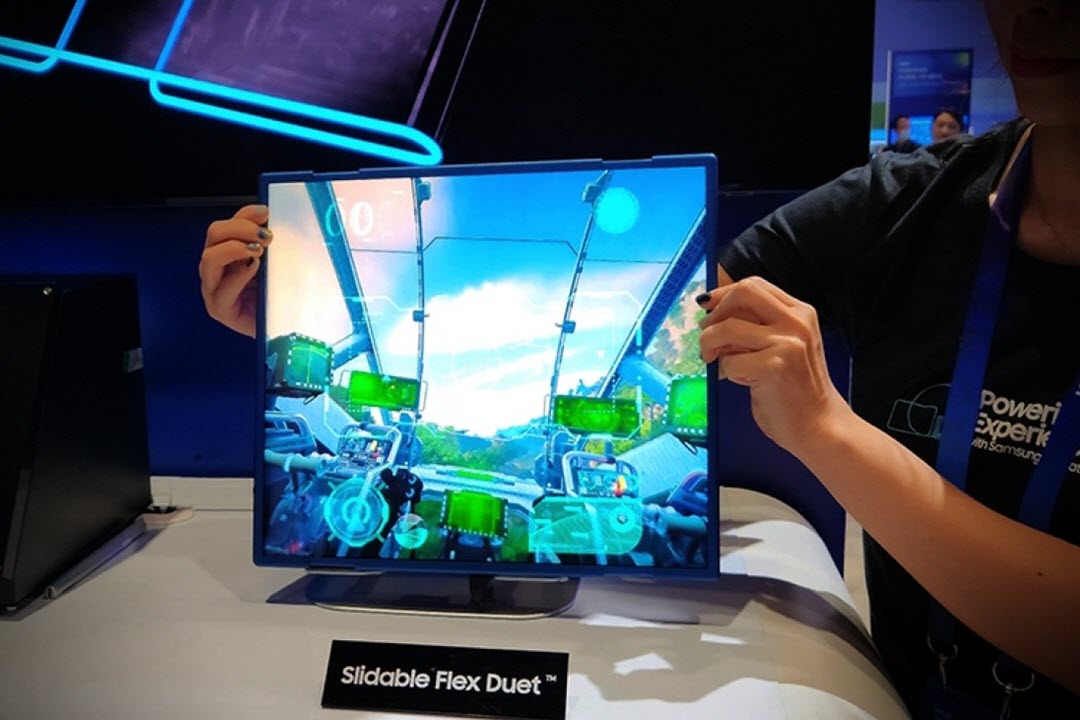 صور .. سامسونج تكشف عن شاشة Flex Hybrid OLED القابلة للطي والانزلاق