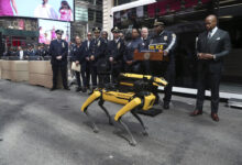 مجموعة من الكلاب الآلية تنضم إلى شرطة نيويورك لحفظ الأمن والنظام