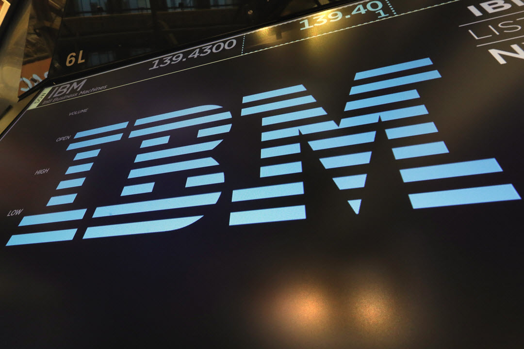 شركة IBM تكشف كيف يميل الرؤوساء التنفيذيون لتنبي الذكاء الاصطناعي