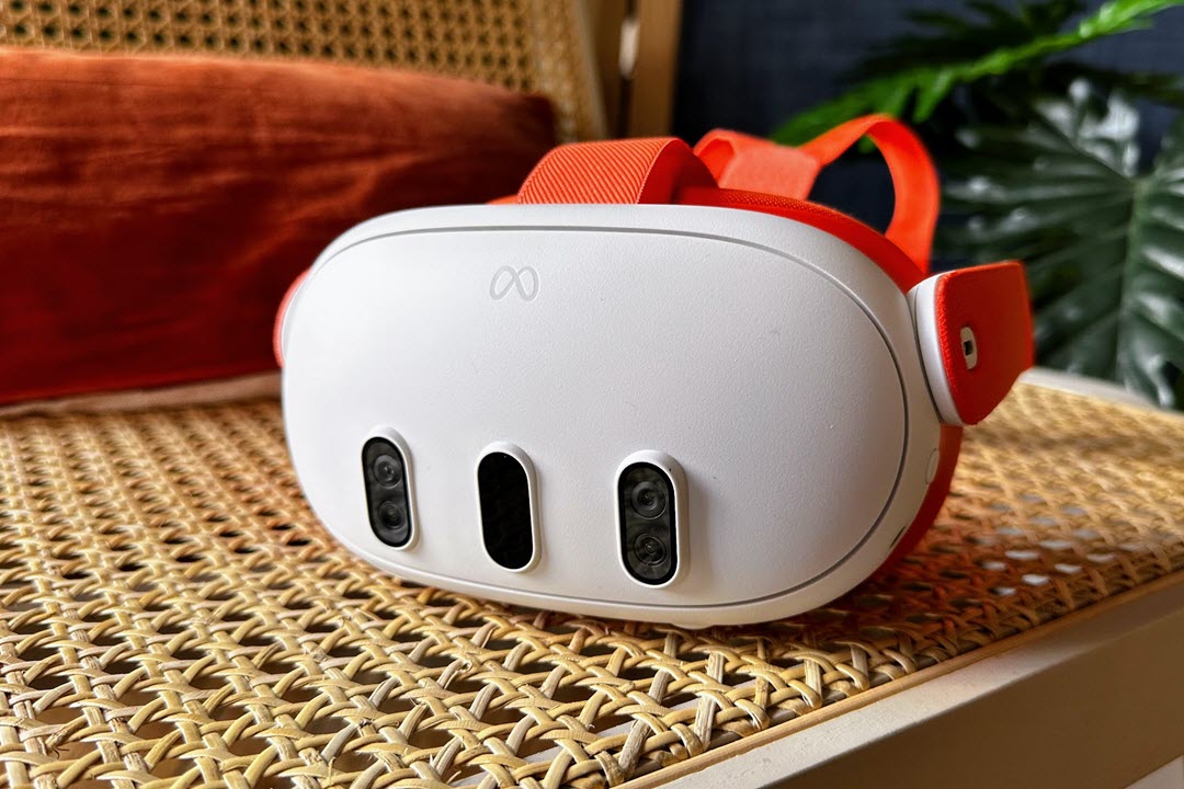 ميتا تخطط لخفض أسعار نظارات الواقع الافتراضي لمنافسة آبل