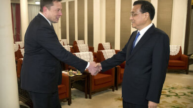 الرئيس الصيني يفتح الباب أمام تطوير نشاط شركة تسلا