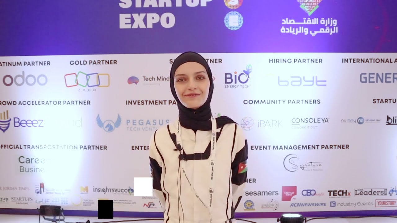 مقابلة فريق تك عربي مع الآنسة تسبيح الأرغا من فريق شركة BLinc على هامش معرض الشركات الناشئة الأردنية