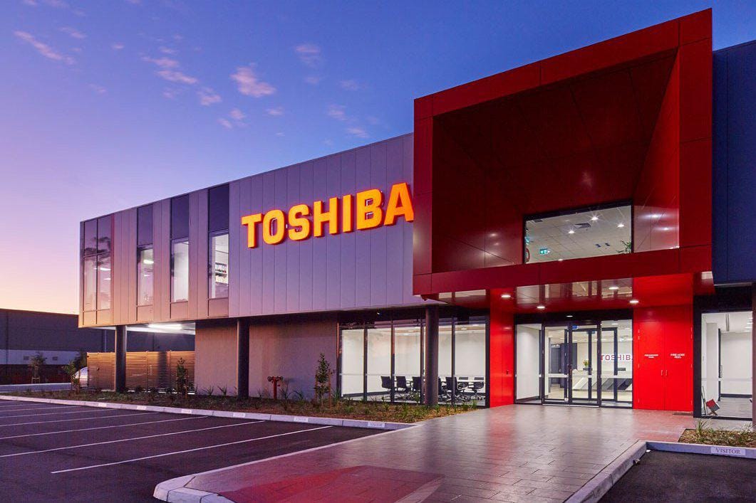 توشيبا تغادر بورصة طوكيو بعد استحواذ بقيمة 14 مليار دولار