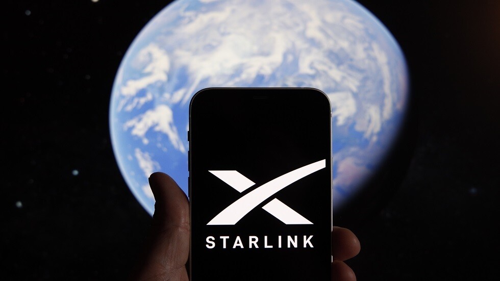 SpaceX تستعد لتزويد الهواتف الذكية بالإنترنت عبر الأقمار الصناعية