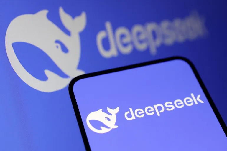 شركة DeepSeek الصينية تُحدث ثورة في مجال الذكاء الاصطناعي بتكلفة منخفضة وسط قلق أمريكي