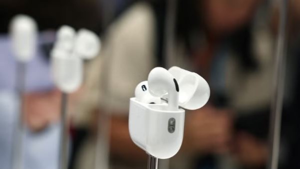 تحديثات كبرى قادمة لسماعات AirPods في WWDC 2025 تشمل التحكم بالكاميرا والتعرف على النوم