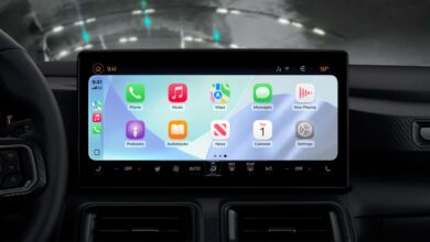 نظام iOS 26 يُحدث ثورة في تجربة Apple CarPlay مع تصميم Liquid Glass وميزات ذكية للقيادة بأمان