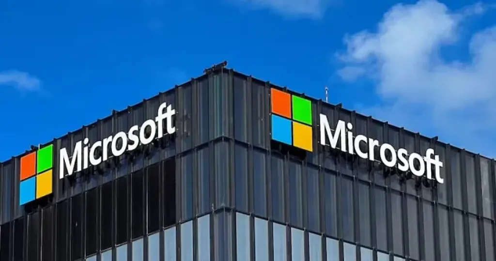 مايكروسوفت تعيد ابتكار تطبيق OneDrive بتصميم جديد ودمج أعمق للذكاء الاصطناعي