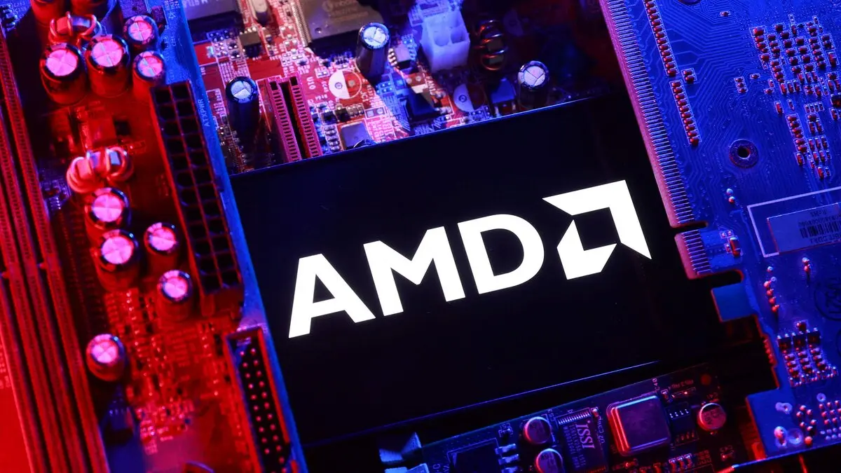 انخفاض أسهم إنفيديا بعد صفقة AMD الضخمة مع OpenAI وسط تفاؤل المحللين بمستقبل الشركة