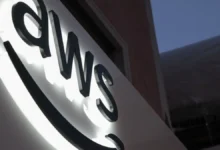 عطل AWS يكشف هشاشة الاقتصاد الرقمي العالمي: خبير يحذر من مخاطر الهيمنة السحابية