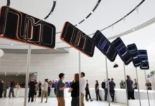 كاميرا iPhone 17 الأمامية تتجدد كليًا: عدسة Center Stage بدقة 18 ميجابكسل تغيّر تجربة السيلفي ومكالمات الفيديو