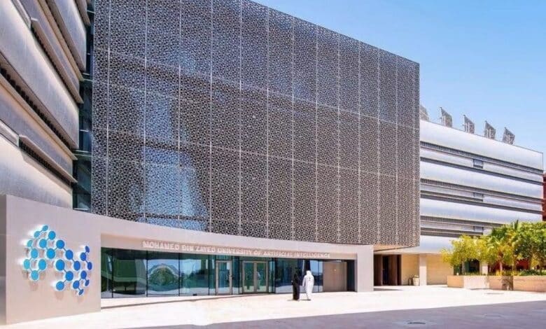 منحة طحنون بن زايد للتميز في الذكاء الاصطناعي: استثمار إماراتي إستراتيجي لبناء قادة المستقبل الرقمي