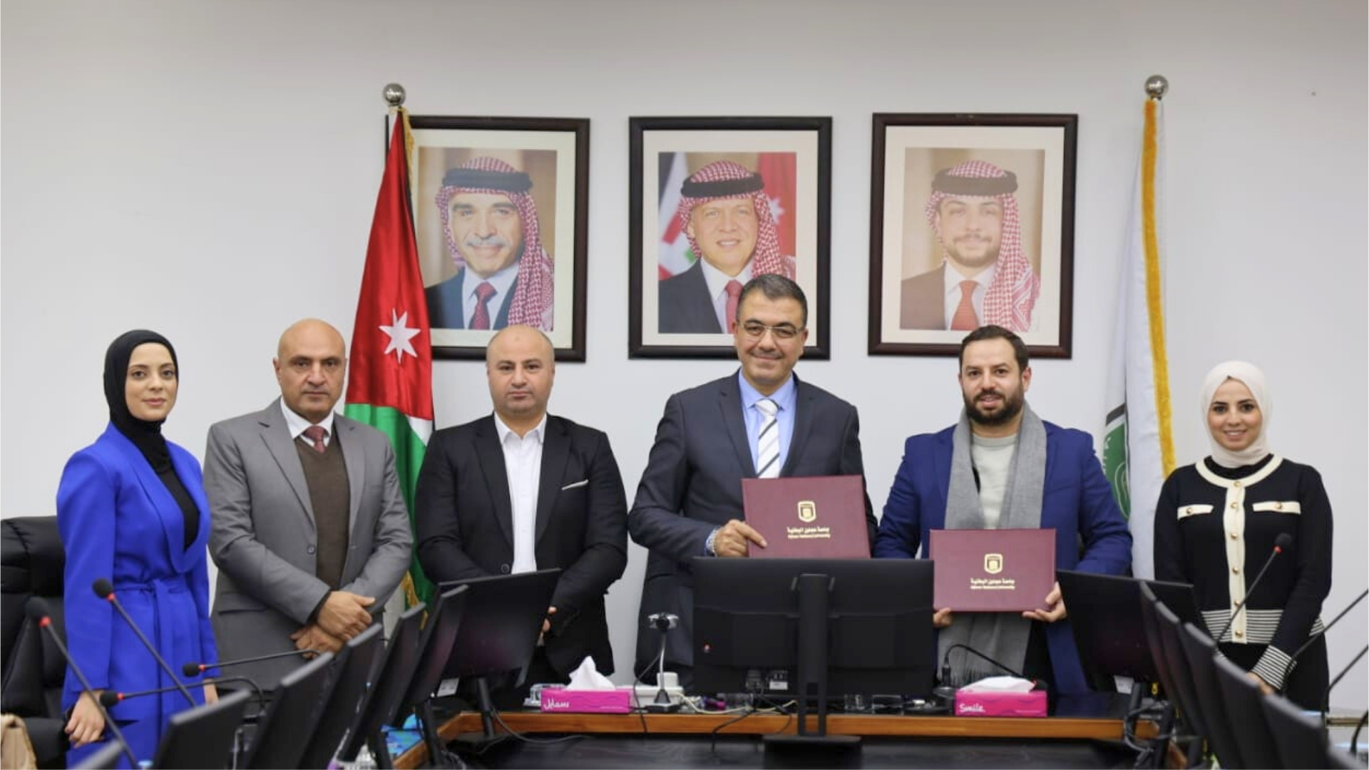 جامعة عجلون الوطنية ومنصة تك عربي توقّعان مذكرة تفاهم لتعزيز التعاون في مجالات التكنولوجيا والإعلام والتدريب